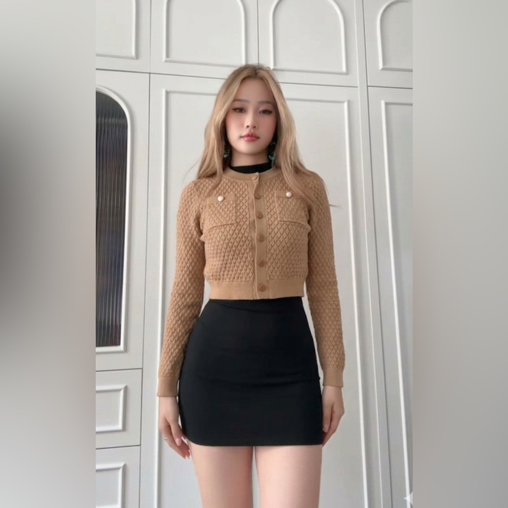 Express Camel Textured Cropped Cardigan - Picture 2 of 2